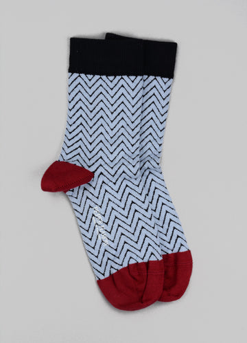 Peper Harow<p>zigzag<p>cotton ankle socks<p>black