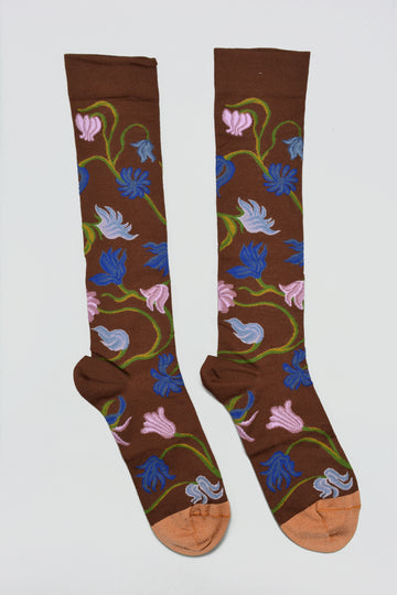 Bonne Maison<p>chestnut flower<p>knee high cotton socks