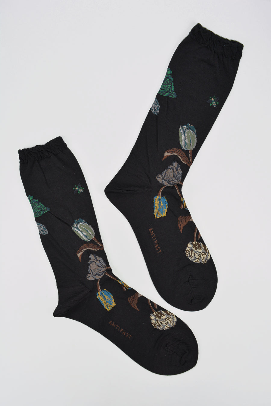 Antipast<p>bouquet tulip<p>wool crew sock<p>black