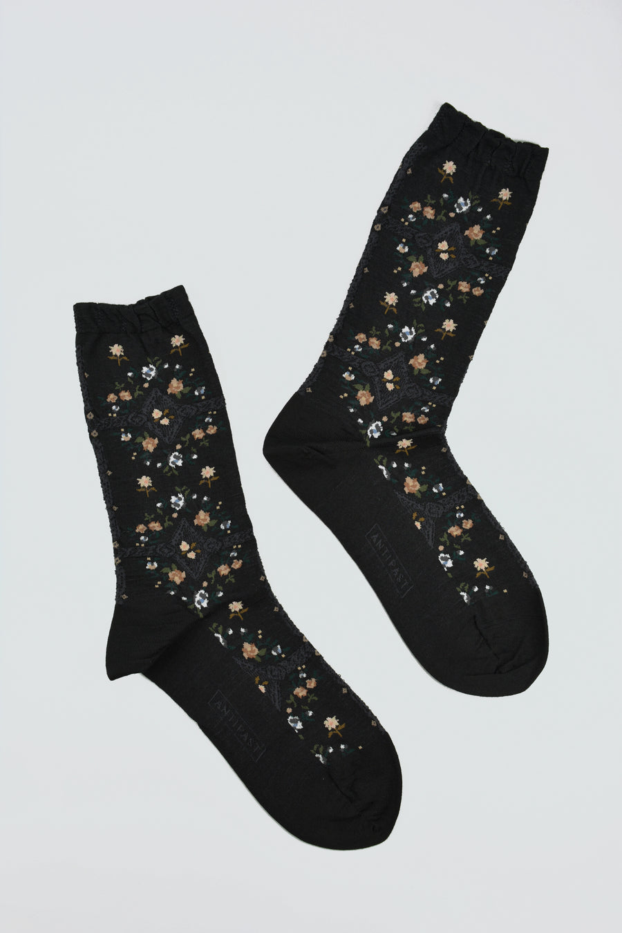 Antipast<p>rose wall<p>wool crew sock<p>black