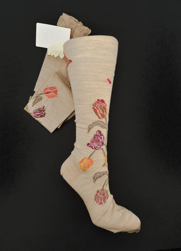 Antipast<p>bouquet tulip<p>wool knee high sock<p>beige